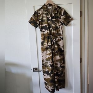 Madewell Wide Leg Jumpsuit in Cottontail Camo Size 6